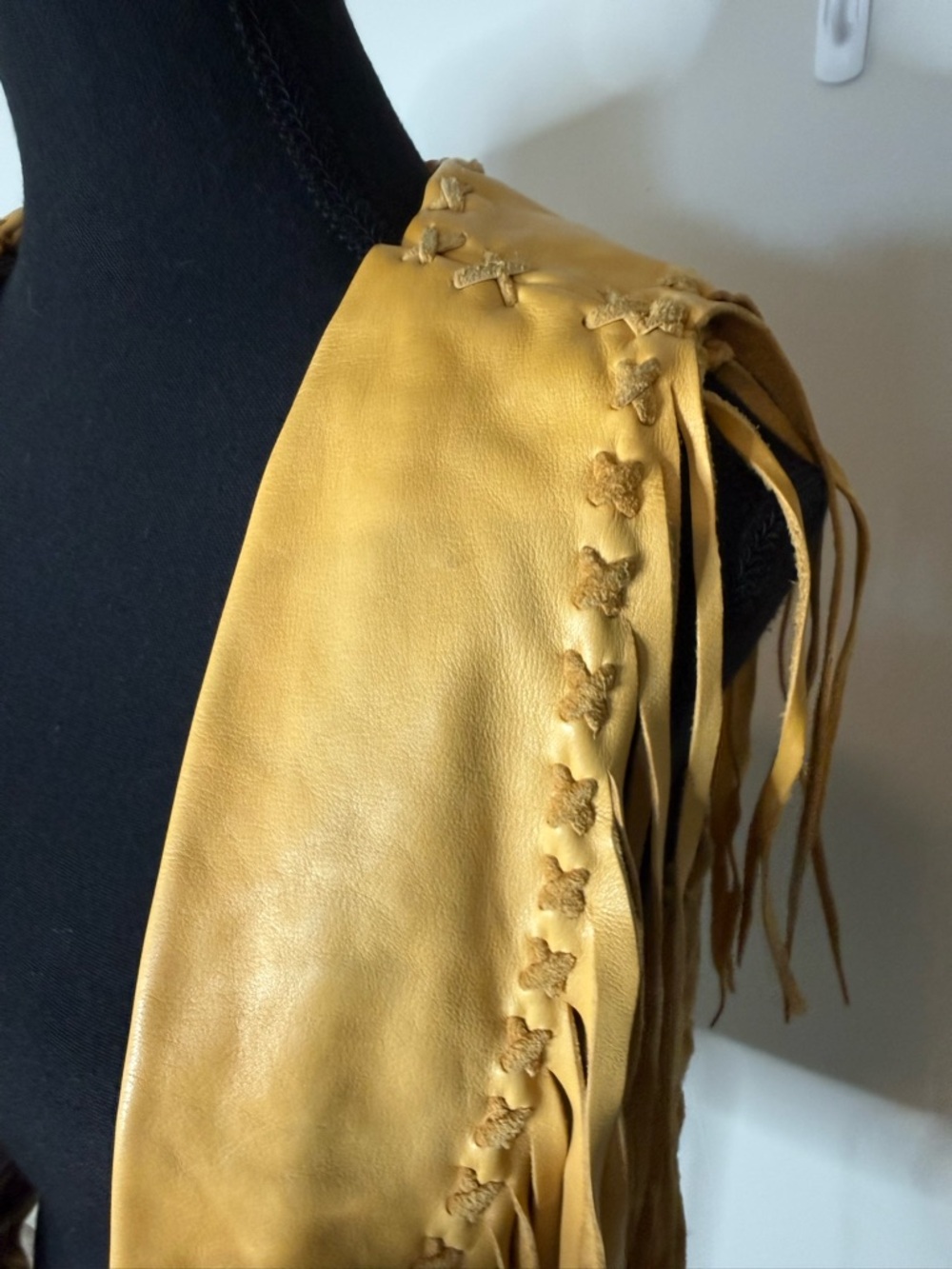 Vintage Yellow Tan Leather Suede Crop Vest Fringe Braided Seams Boho Lined Small - Picture 6 of 16